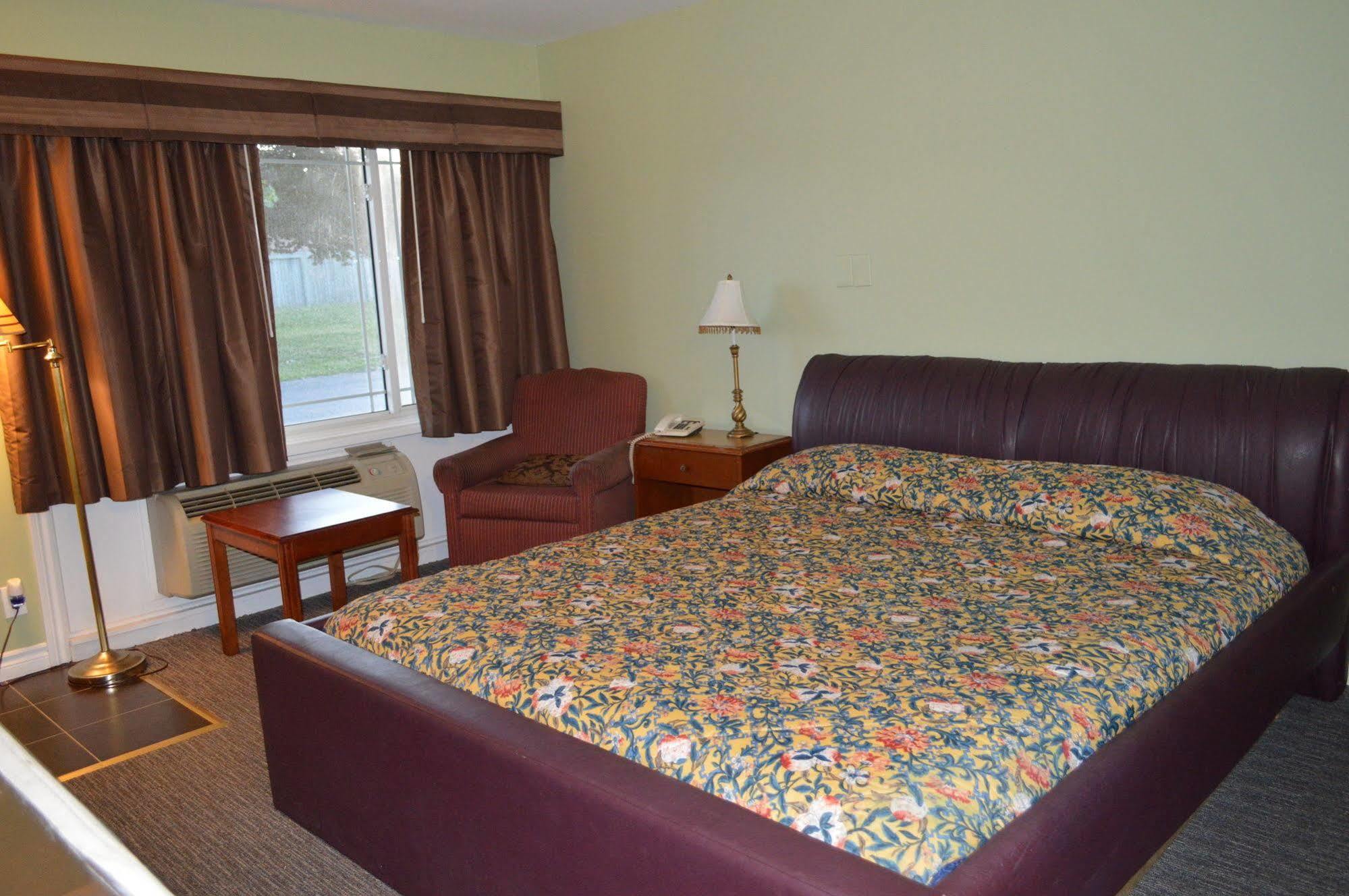 Kitchener Motel ภายนอก รูปภาพ
