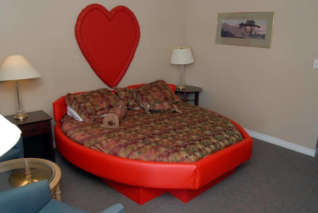 Kitchener Motel ภายนอก รูปภาพ